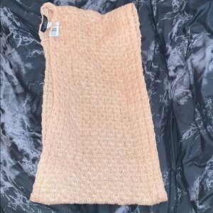 Brand New scarf with tag still attached​